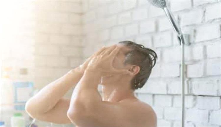 الاستحمام بعد الأكل مباشرة قد يضر بصحة الجهاز الهضمي.. شاهد السبب