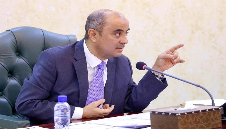 رئيس الوزراء يحذر من اي محاولات للالتفاف على القرارات او استغلال التحسن الاقتصادي