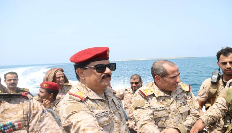 وزير الدفاع  يصل حجة لتفقد جاهزية الجبهات 