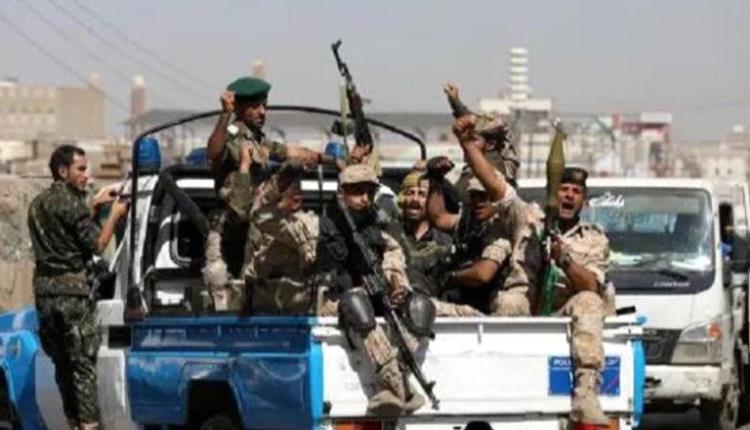 تلقوا محاضرات دينية متشددة.. الحوثي يرسل عناصر متطرفة إلى جبهاته 
