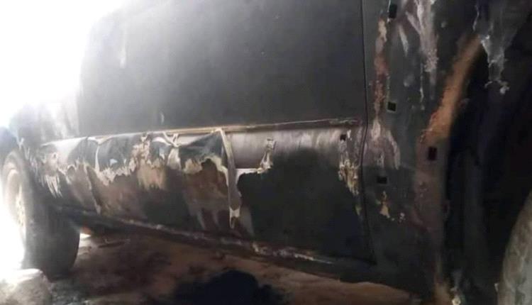 مجهولون يحرقون سيارة مواطن معارض للحوثي داخل منزله شمال صنعاء
