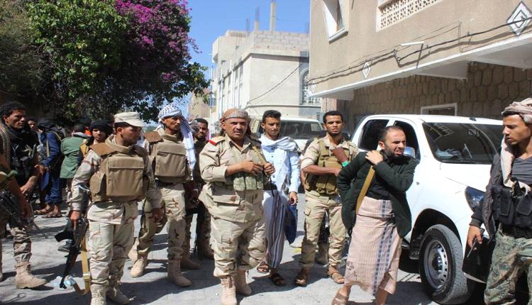 رامز المقطري يفضح محور تعز: جيش ممزق الولاءات بين الإصلاح وحمود سعيد وتوكل كرمان ونهب بالمليارات