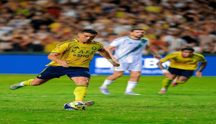 كريستيانو رونالدو يمنح ميداليته الفضية لسيدة غامضة 