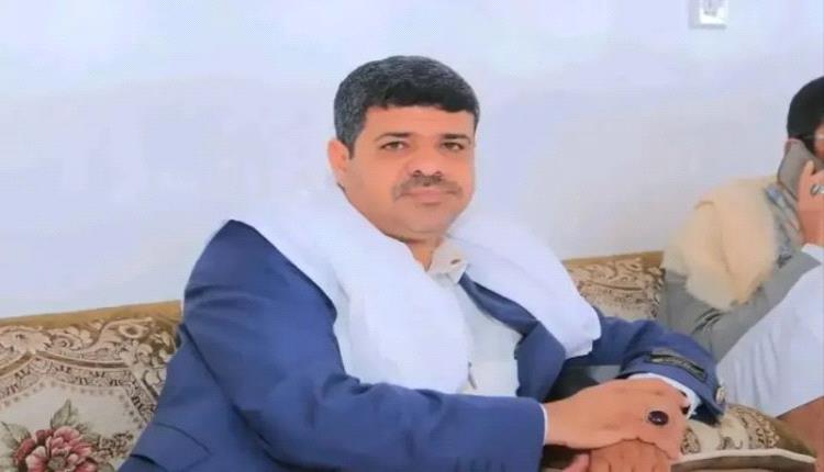 مواطن يصرخ للنجدة بعد تهديد قيادي حوثي باقتحام منزله وسحله