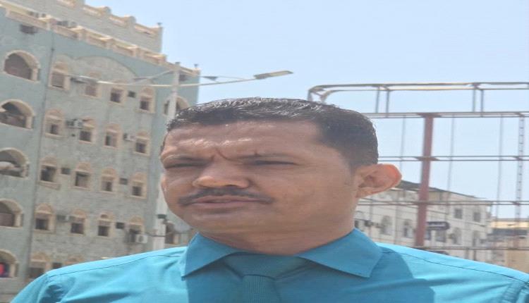 خبير اقتصادي: إصلاحات مصرفية دولية تجبر الشرعية على التعافي وتدفع الحوثي لهذا الخيار