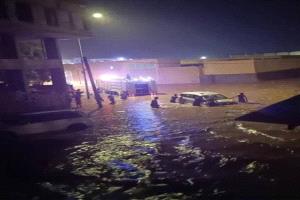 هطول أمطار غزيرة على عدن