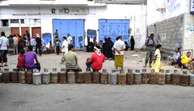 اختناق عدن بأزمة كهرباء وغاز