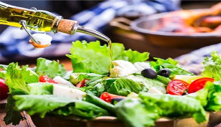 أفضل 4 أطعمة تحارب الالتهابات وتعزز الصحة