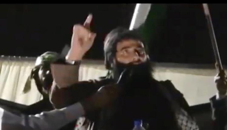 القاعدة وصياح الإخوان.. تسجيل تحريضي للصنعاني بعد خسائر التنظيم والإصلاح في حضرموت والمهرة