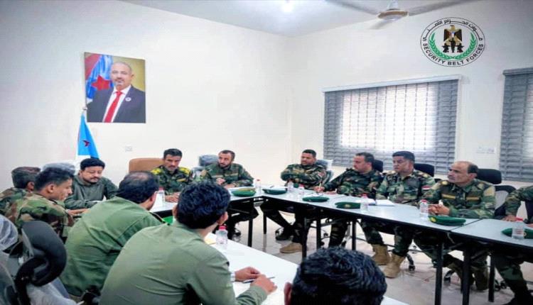 أركان الحزام الأمني يشدد على رفع الجاهزية واستدعاء كافة القوة في عدن