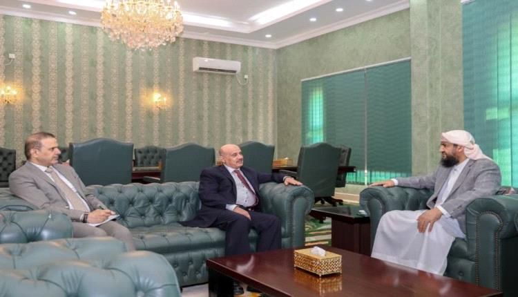 المحرمي يشدد على التطبيق الصارم للإصلاحات المالية والاقتصادية في لقائه المعبقي