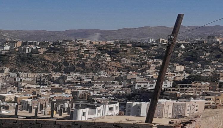 قصف حوثي عنيف يهزّ تعز ويثير ذعراً واسعاً بين النساء والأطفال