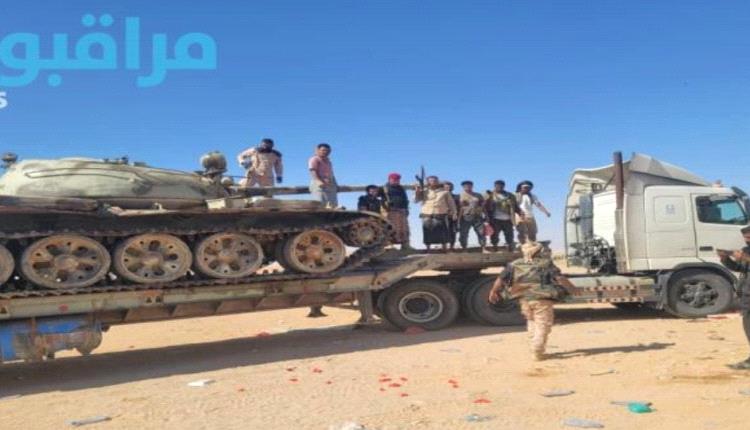 ألوية العمالقة تحبط تهريب دبابة بالعبر وتكشف عبوات ناسفة مموهة على الطريق الدولي