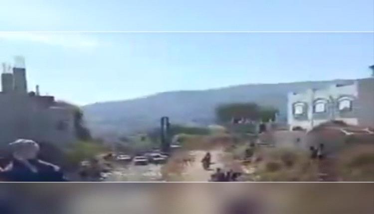 الحوثيون يصادرون مياه الشرب في إب: بئر جديدة تهدّد حياة 6 قرى 