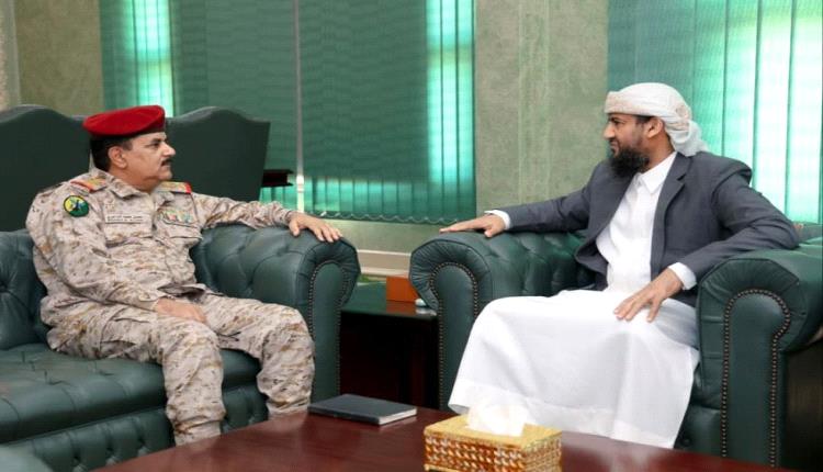 آخر تطورات جبهات القتال ضد الحوثي ومستوى الجاهزية في مختلف المحاور على طاولة المحرمي