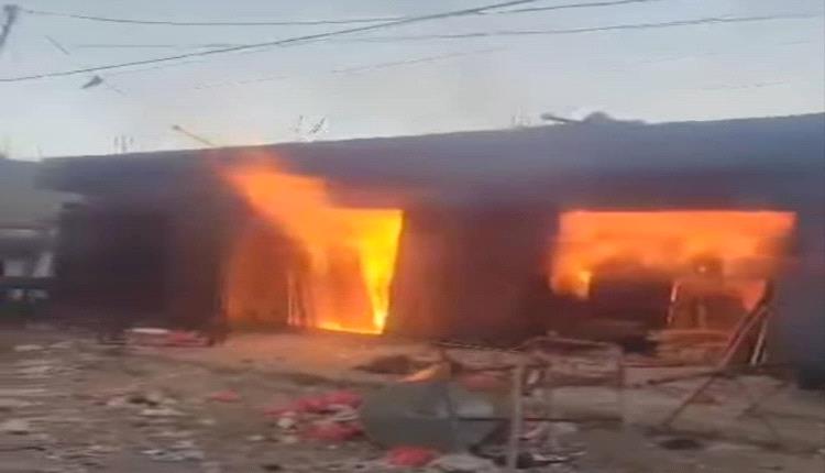 حريق غامض يلتهم ورشة نجارة جنوب صنعاء ويلحق خسائر كبيرة