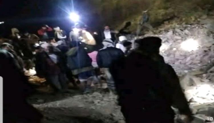 انهيار جبلي يسفر عن خسائر بشرية في تعز