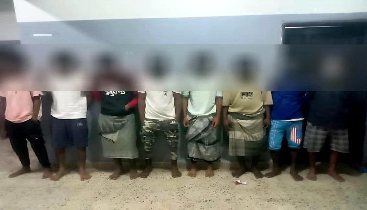 أمن عدن يطيح بعصابة خطيرة لسرقة المنازل والممتلكات في الممدارة