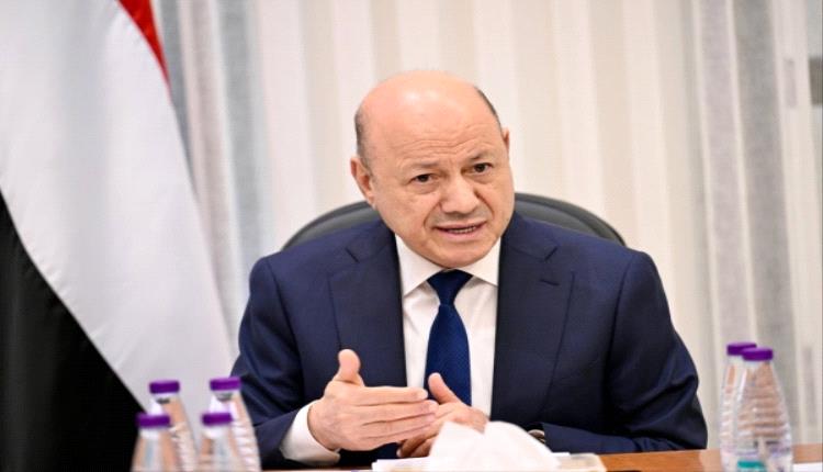 ناقش رئيس مجلس القيادة الرئاسي اليمني رشاد العليمي مع محافظ البنك المركزي أحمد غالب، التداعيات الاقتصادية والنقدية لقرار صندوق النقد الدولي تعليق أنشطته في اليمن. #اليمن 