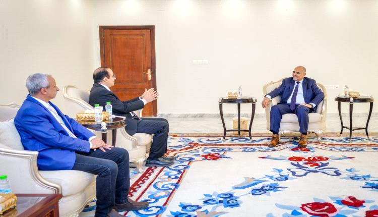 الزُبيدي يطّلع على الوضع الصحي العام بالعاصمة عدن والمحافظات المحررة 