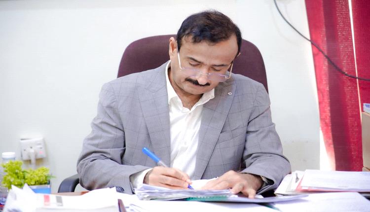 محافظ شبوة يعتمد إنشاء ثانويتين للبنات في الطلح وللبنين في ميفعة ضمن الدعم الإماراتي 