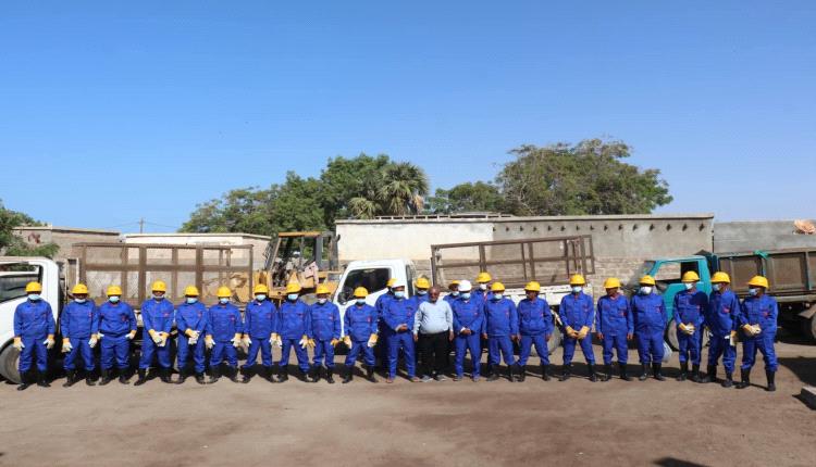 بدعم دولي.. بدء حملة نظافة لمخيمات النازحين بالخوخة 