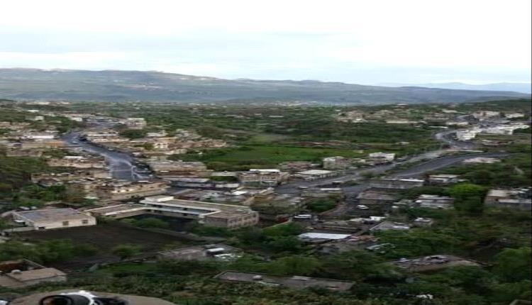 شاب يقتل والدته بـ4 طعنات أثناء محاولتها منعه من الاعتداء على زوجته في مخادر إب