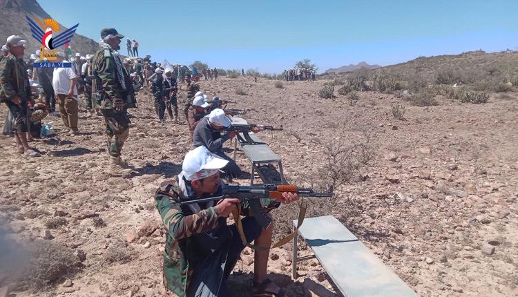 الحوثي ينفذ تدريبات عسكرية لطلاب المدارس 