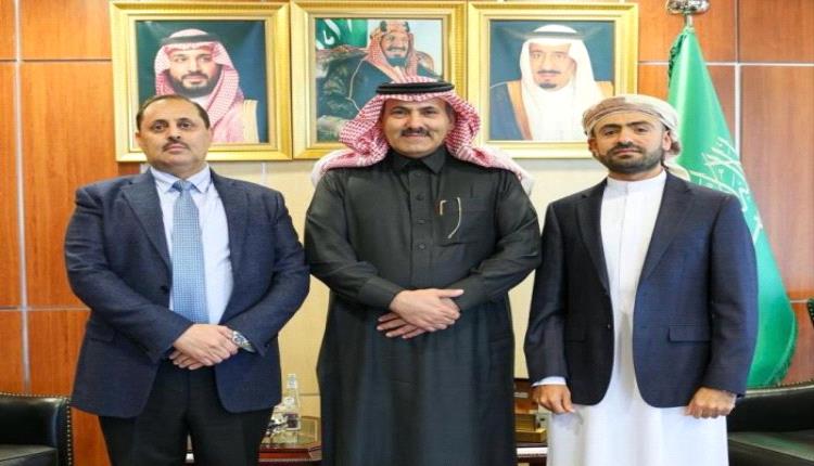 بحث الأمين المساعد للمكتب السياسي والعلاقات الخارجية للمقاومة الوطنية، الدكتور عبدالله أبو حورية، وعضو المكتب السياسي العميد الركن عدي العماد، الأربعاء، مع سفير السعودية لدى اليمن، محمد آل جابر، سبل تعزيز التواصل والتنسيق المشترك #اليمن 