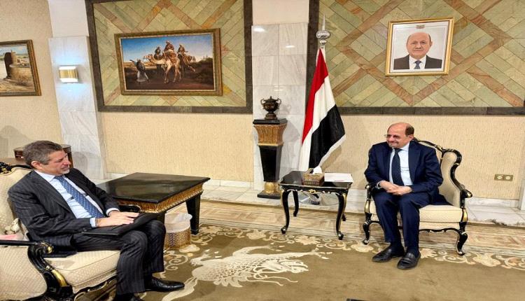 تحرك أمريكي يمني مشترك لتعزيز الاستقرار ومواجهة التهديدات الحوثية 