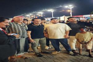 ظهور ناشط مشهور من تعز في ساحة العروض بعدن يفنّد شائعات منع أبناء الشمال من دخول العاصمة