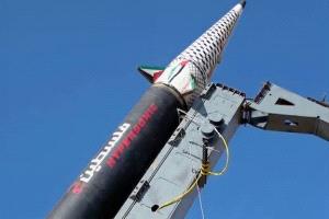 بلاغ إلى قيادة التحالف العربي يكشف عن نقل الحوثي صاروخ باليستي إلى هذه المنطقة