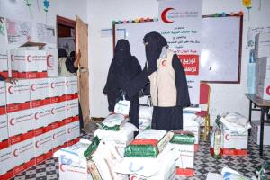 حملة إماراتية عاجلة بحضرموت.. كسوة شتاء للأطفال وسلال غذائية لذوي الهمم لمواجهة البرد القارس