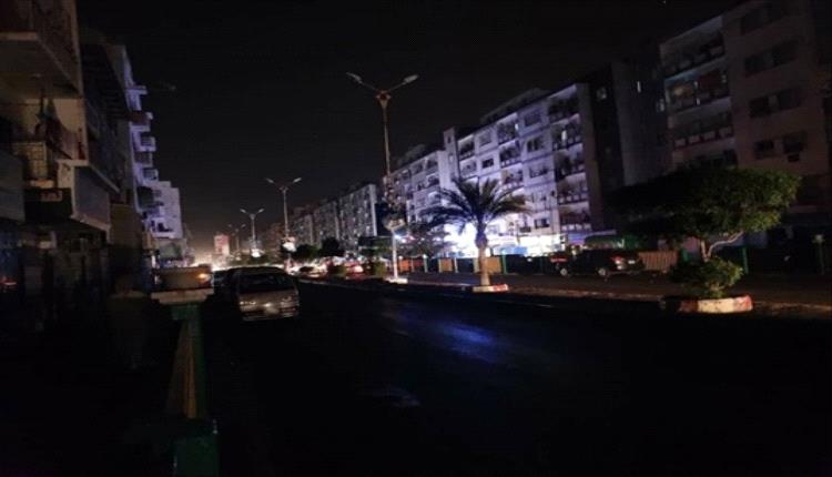 سكان عدن أمام كارثة لم تحدث منذ حرب 2015.. وصحفي يؤكد أن الحكومة لم تعد معنية بمعاناة الناس