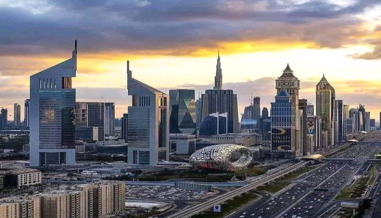 القطاع غير النفطي في الإمارات ينمو بقوة في يناير