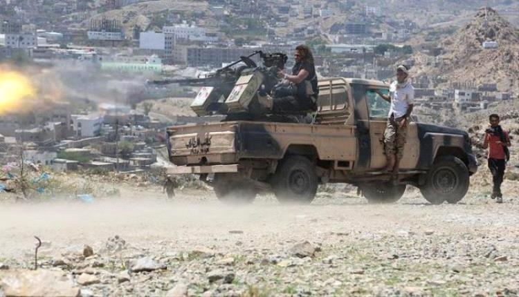محور تعز يتحدث عن مصرع وإصابة  18 حوثياً في تجدد المواجهات