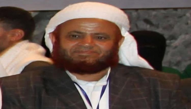 مسلحو الحوثي يحاصرون منزل شيخ قبلي في ريمة وتلوّح بتفجيره