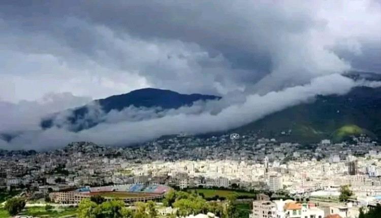 فلكي يمني يبشر بـ"حدث مناخي مبكر" سيبدأ الأحد المقبل 