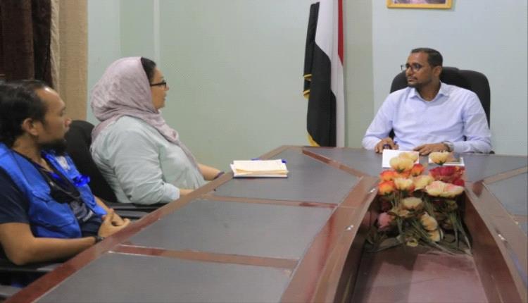وفد أممي يبحث إعادة فتح طريق حيس – الجراحي بالحديدة وأولويات العمل الإنساني