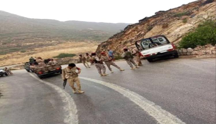 اللجنة الأمنية تكشف تفاصيل ضبط قيادي حوثي بارز أثناء محاولة هروبه إلى عمان والاشتباكات التي دارت