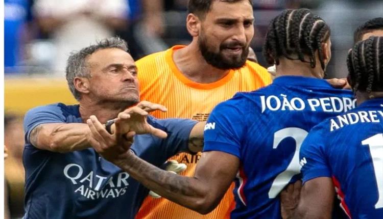 إنريكي مهدد بالإيقاف بعد ضرب لاعب تشيلسي