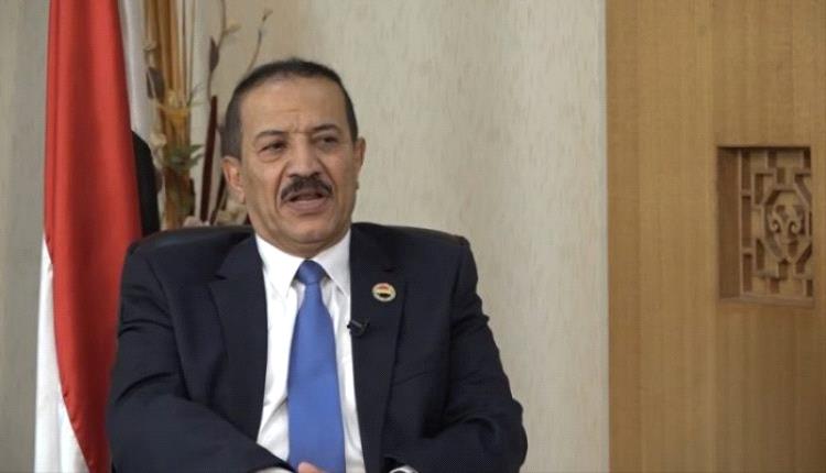 بعد تجاهل احتجازه لأيام.. الحوثيون يطالبون الحكومة الإفراج عن هشام شرف