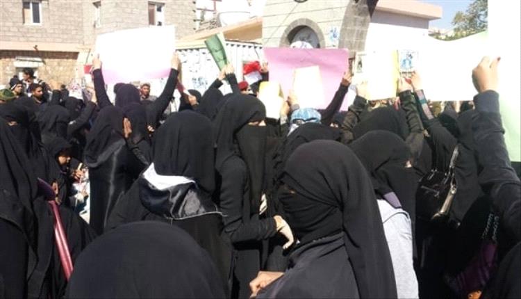 كابوس اليمنيات تحت حكم الحوثيين: من التضييق إلى الاعتقال التعسفي.. تجنيد قسري وسجون سرية