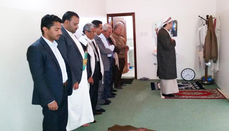 صحفي يكشف المستور: الإصلاح سلّم صنعاء وطلب خروجاً آمناً من الحوثيين