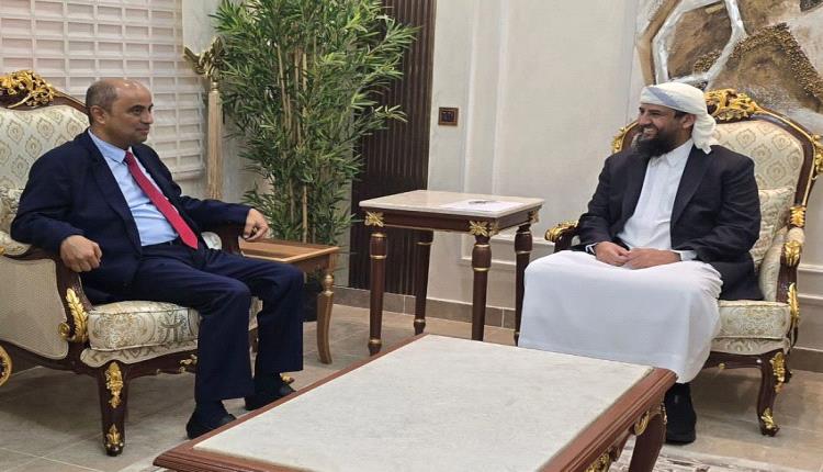 قائد ألوية العمالقة يتحرك في عدن لإنقاذ العملة.. وخطة طوارئ لوقف الانهيار