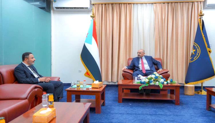 الزُبيدي: أبين أولوية استراتيجية ولا مكان للتقصير في خدمة المواطن