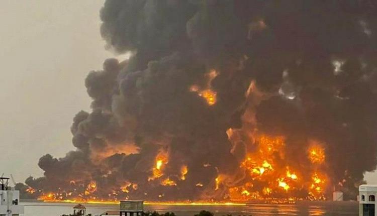 ضربات إسرائيلية تشل شريان الحوثي الرئيسي..  5 أرصفة بـ "الحديدة" خارج الخدمة
