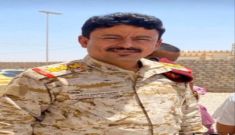 محاولة اغتيال تهز حضرموت.. قائد لواء بارز ينجو من الموت ومرافقه يُقتل برصاص غادر عقب صلاة الجمعة