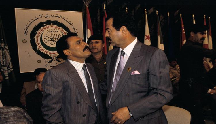 صالح وصدام.. القربي يكشف كواليس العلاقة المحرمة بين زعيمين هزّا الشرق الأوسط