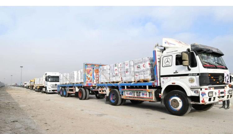 دخول 38 شاحنة مساعدات إماراتية إلى قطاع غزة